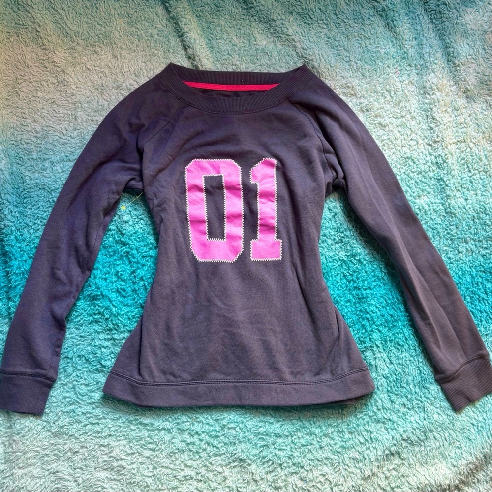 Y2K graphic sweatshirt